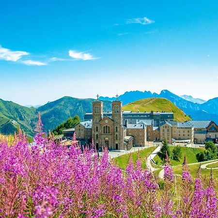 Maison individuelle au coeur du Parc des Ecrins Entraigues  Extérieur photo