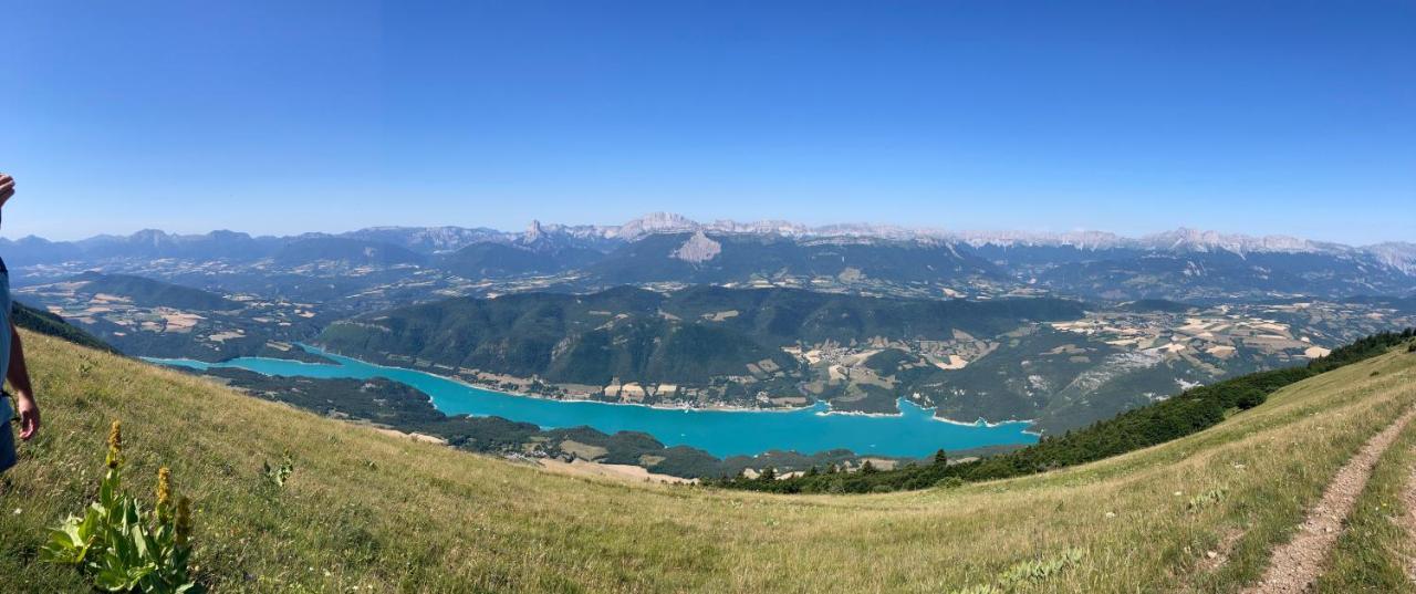 Maison individuelle au coeur du Parc des Ecrins Entraigues  Extérieur photo