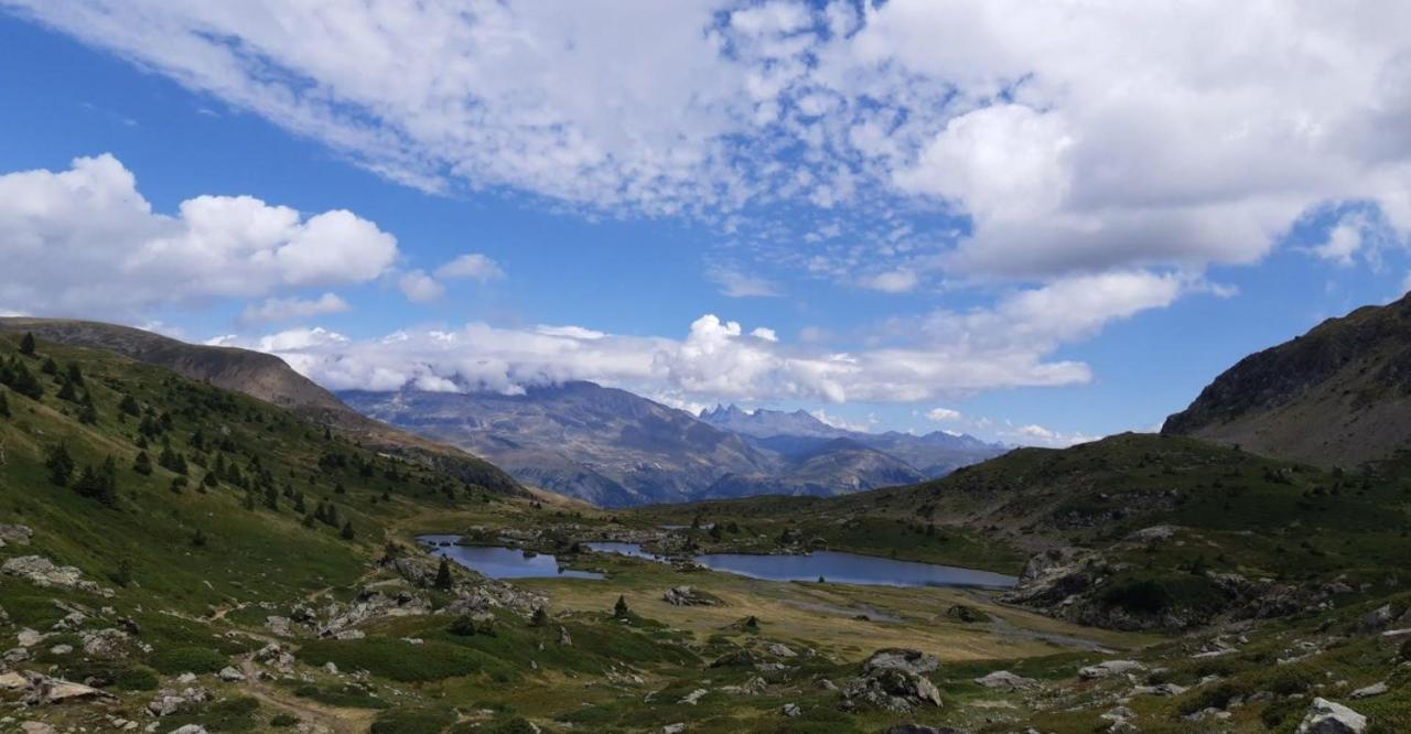 Maison individuelle au coeur du Parc des Ecrins Entraigues  Extérieur photo