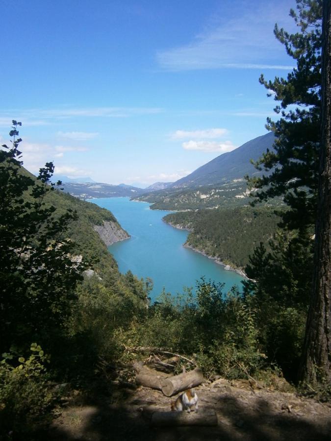 Maison individuelle au coeur du Parc des Ecrins Entraigues  Extérieur photo